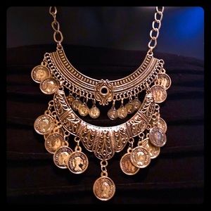 Beautiful tribal brand new necklace